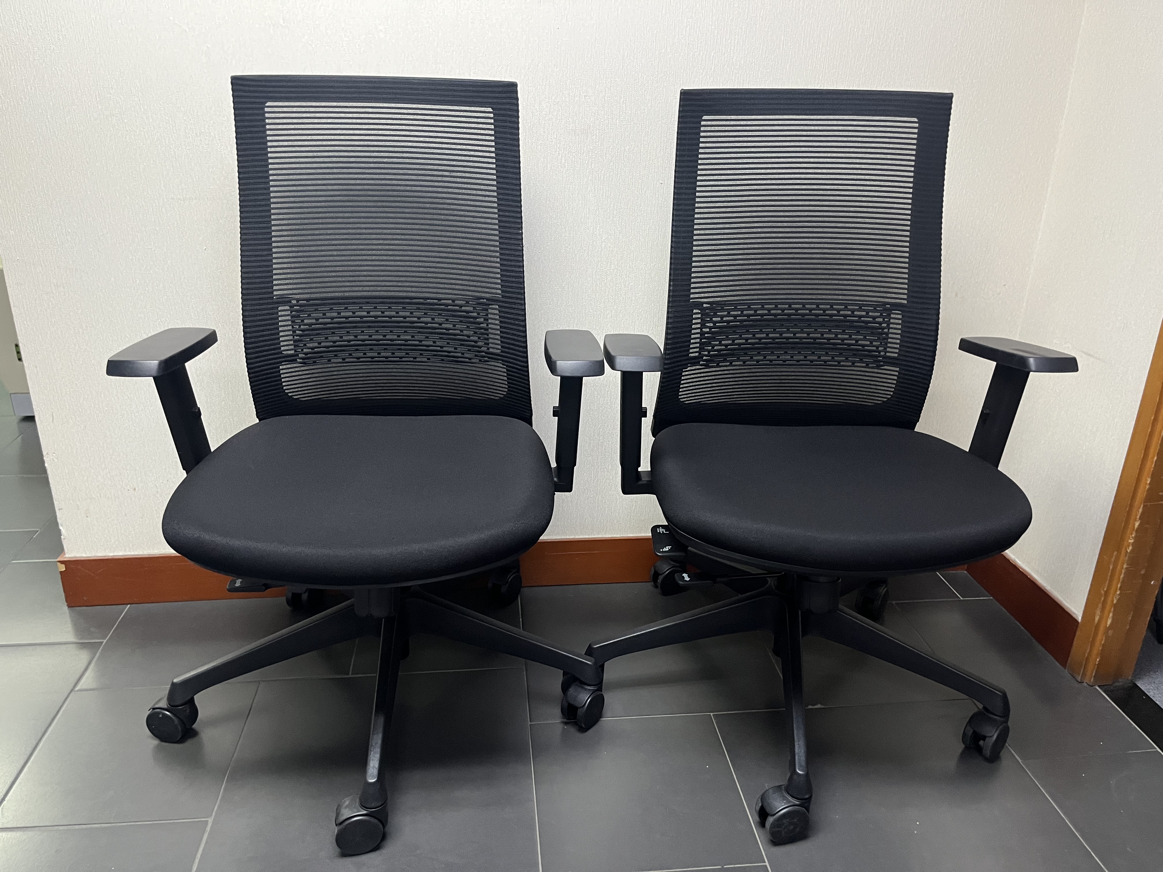 Benithem進口品牌二手黑色辦公椅電腦椅