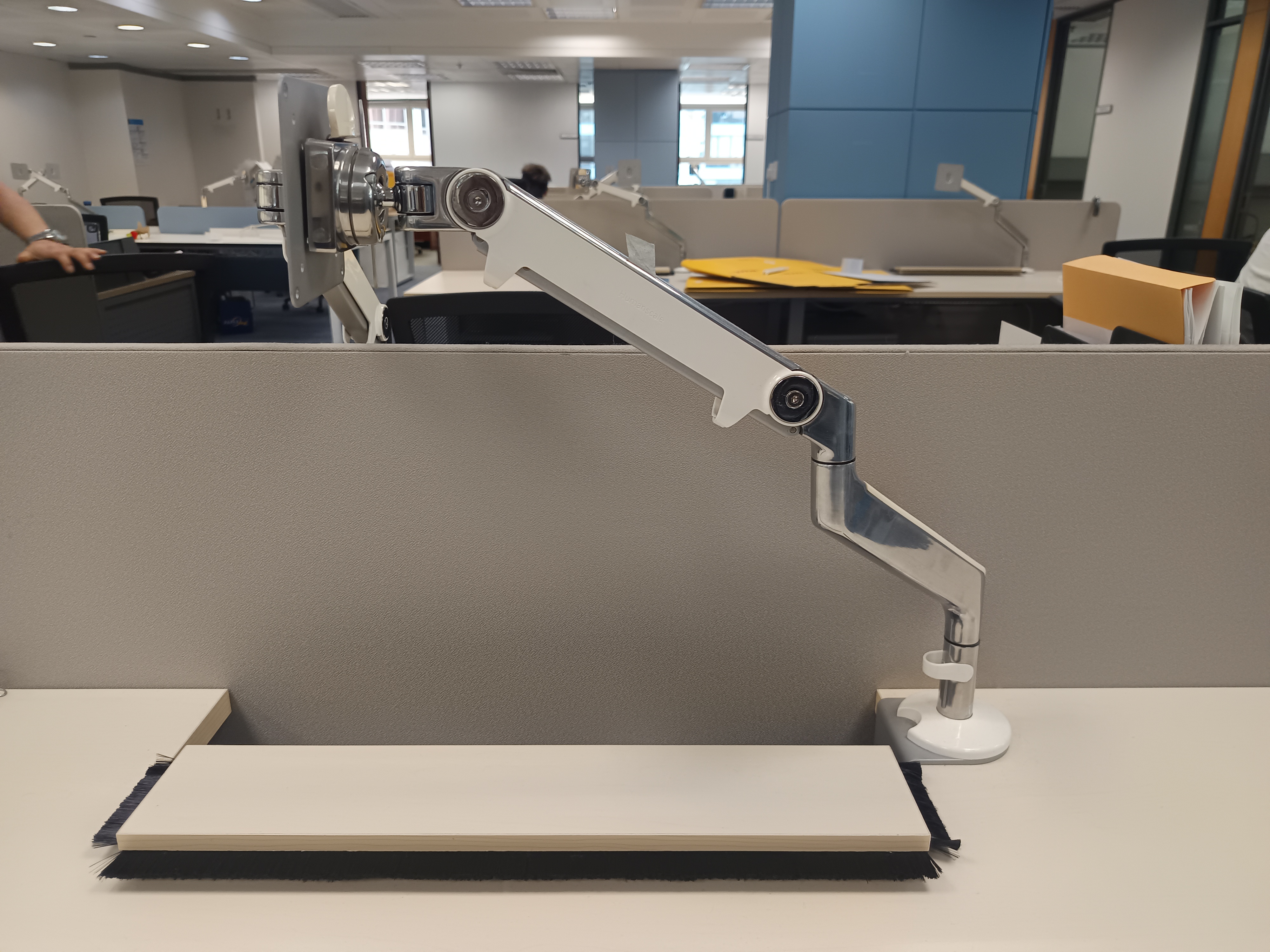 Humanscale電腦臂電腦支架