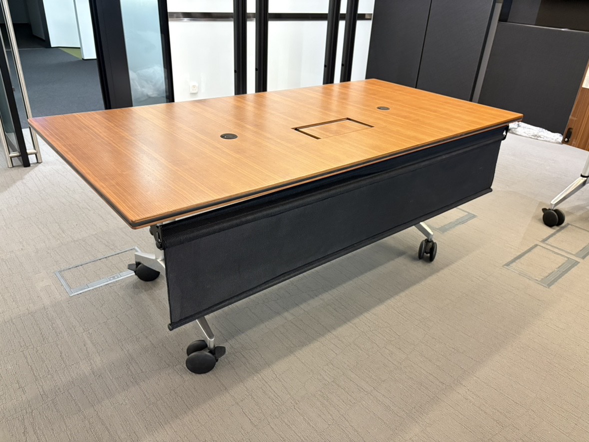 進口品牌Wilkhahn二手折疊桌會議桌