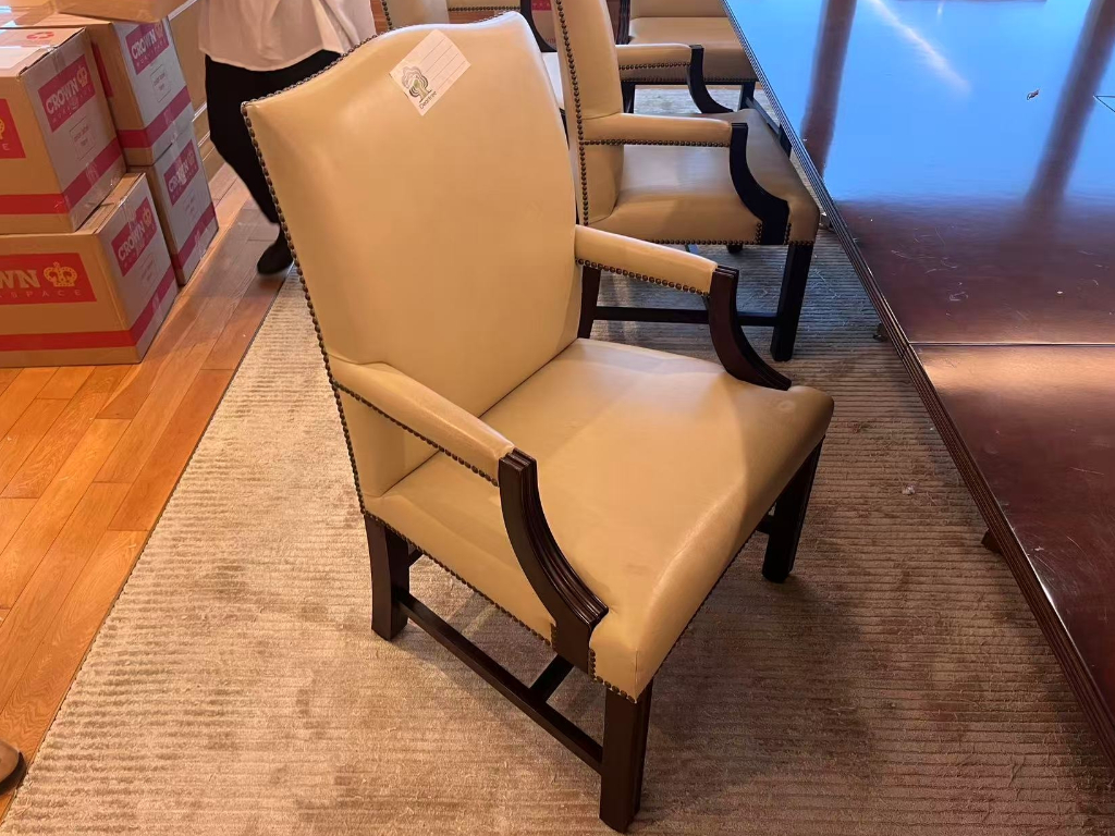 進口品牌設計師款質感二手真皮沙發椅