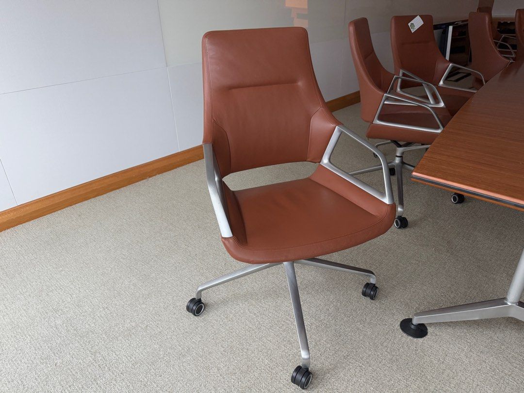 office_chair_wilkhahn____1748835263_0d6bb59a_progressive